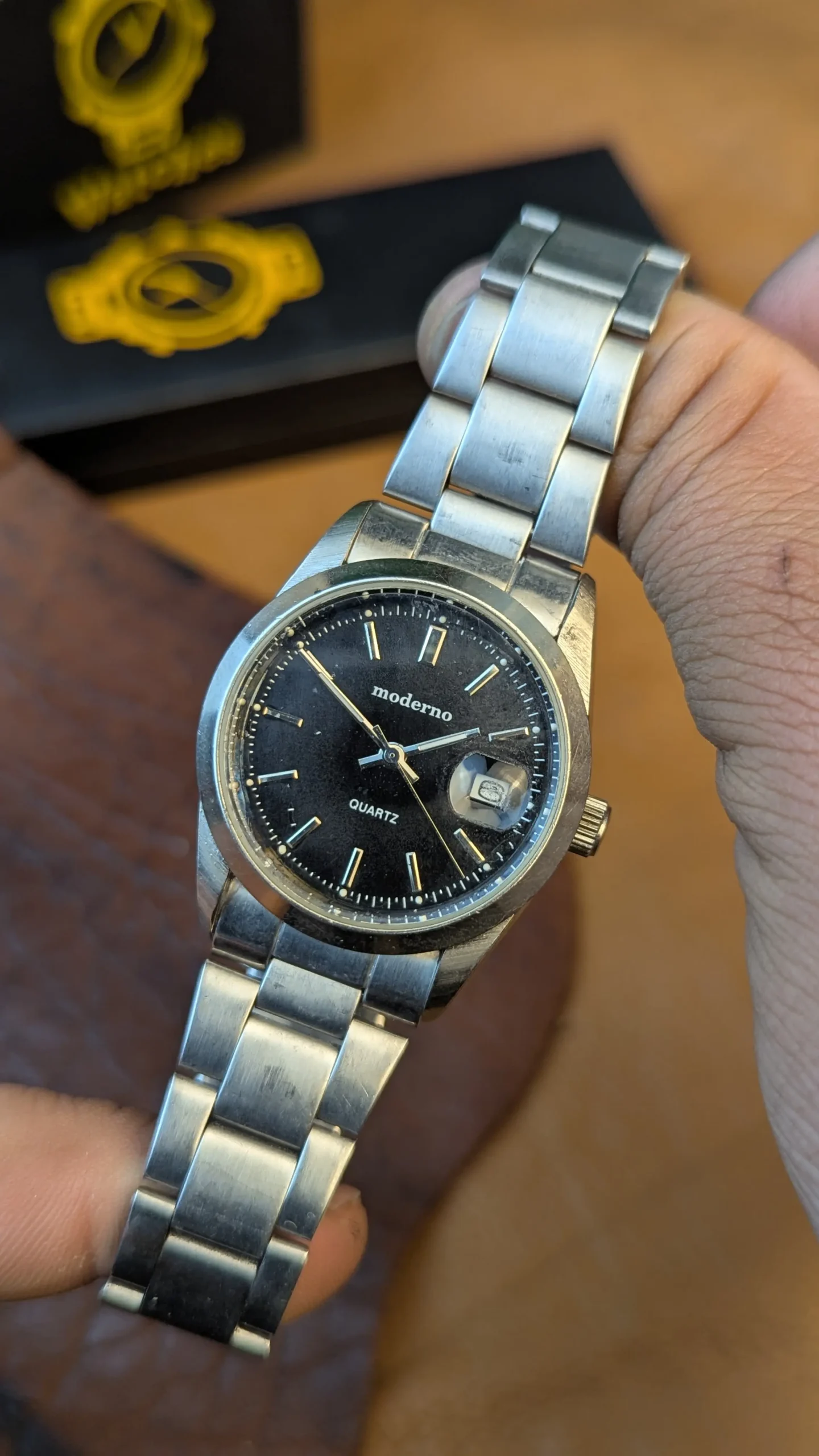 Moderno Quartz Stainless Steel Black Dial Watch