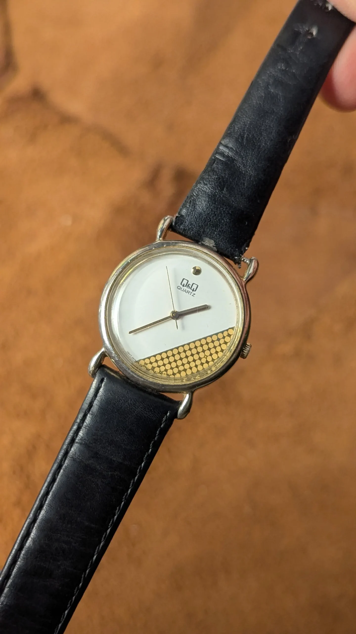 Vintage Q&Q Quartz Japan Movement White Dial Watch | Unisex