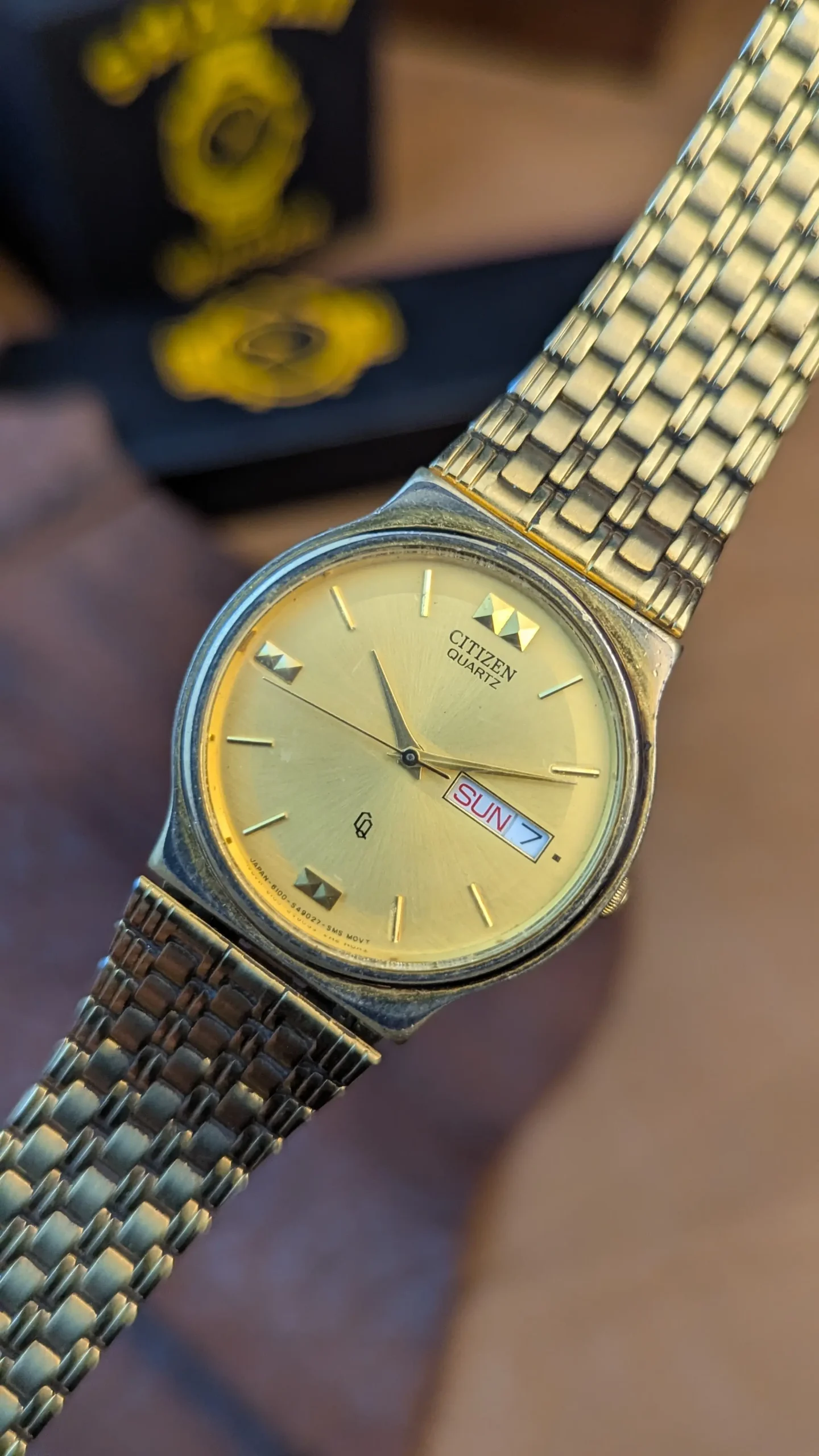 Vintage Citizen Quartz Day-Date Gold Dial Watch – Japan Ref 6100-S13866