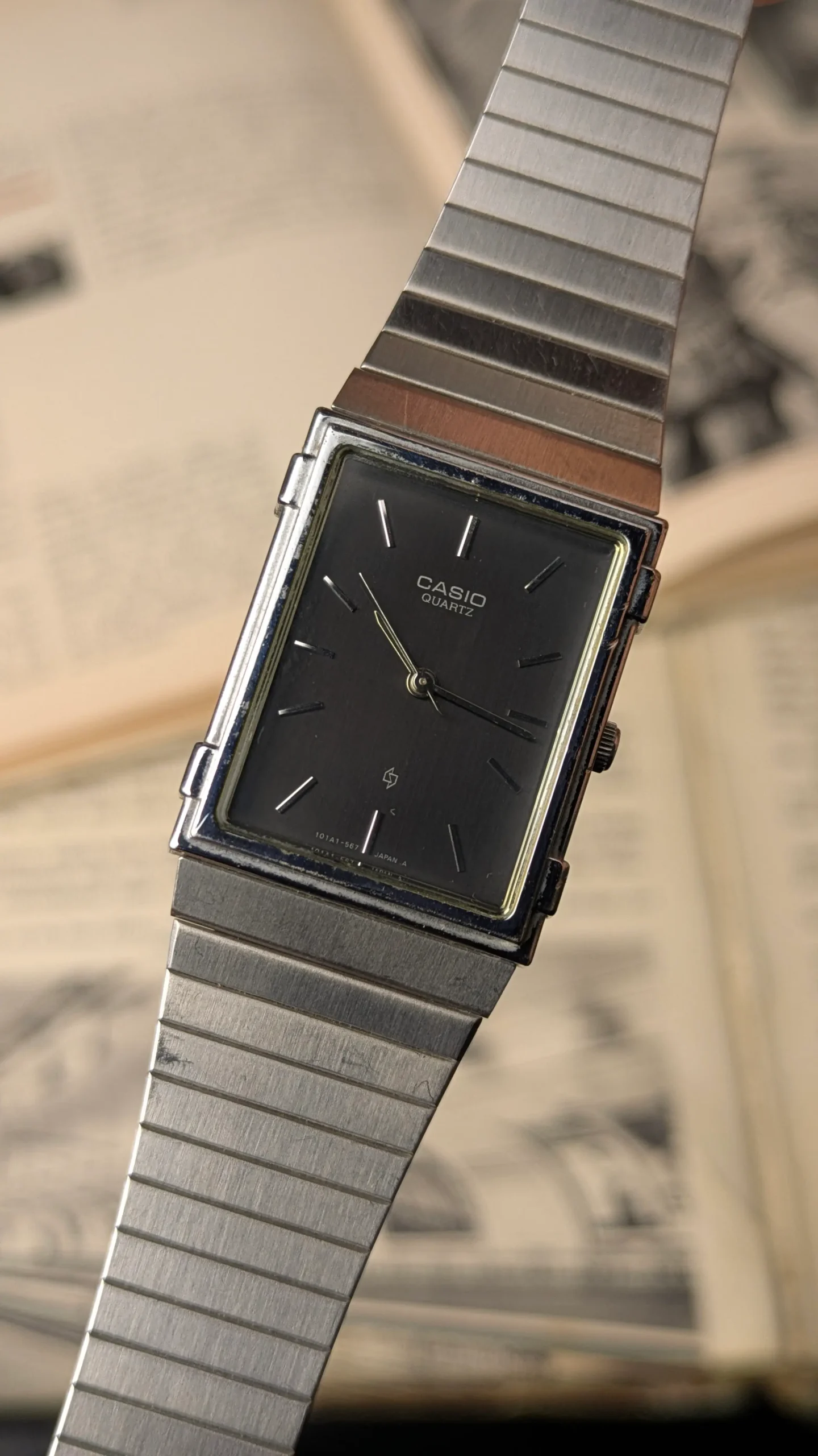 Vintage Casio Quartz Watch Tank Shape– Black Dial Stainless Steel Bracelet (Japan)