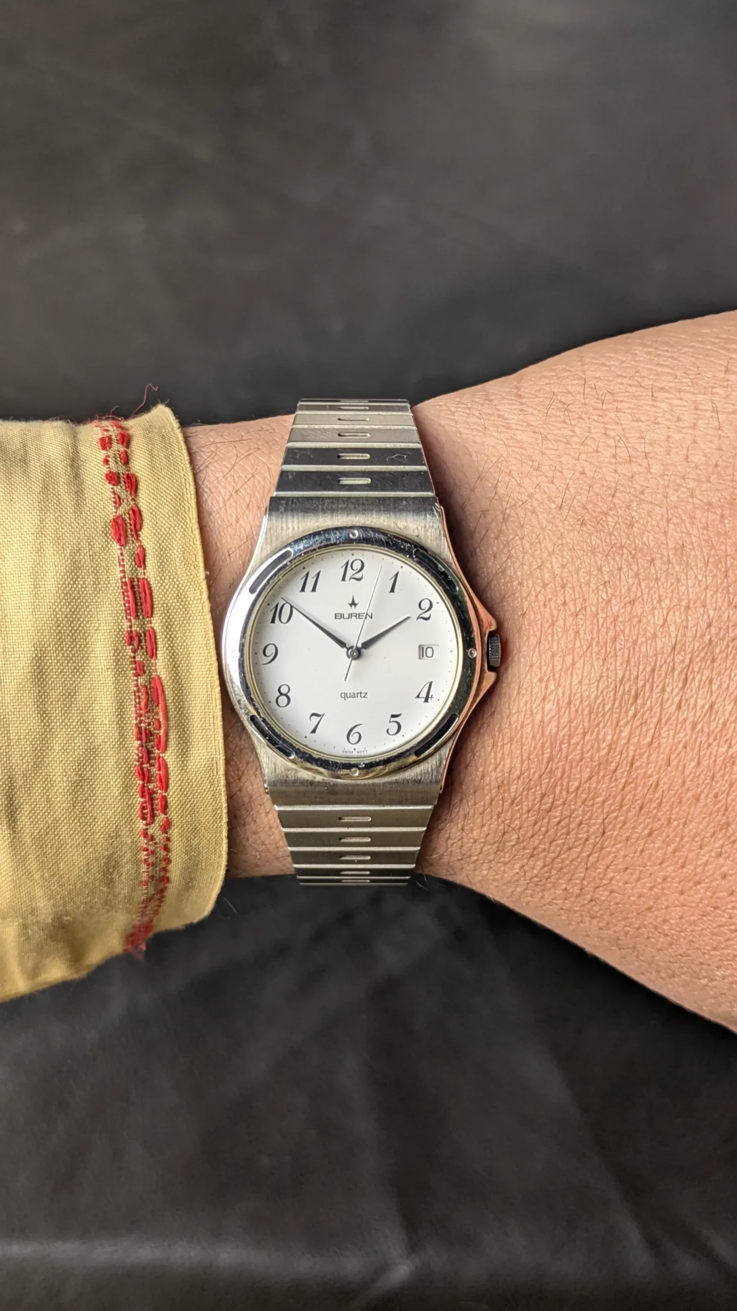 Vintage Buren Quartz Watch 33mm – Swiss Movement Date Display Stainless Steel