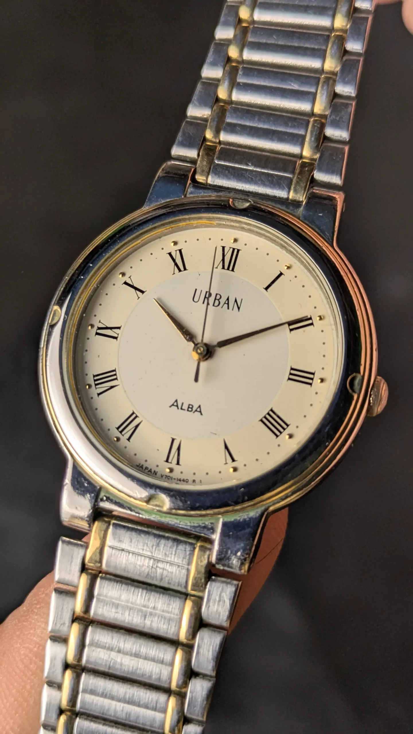 Vintage Urban Alba Quartz Watch 31mm – Roman Dial Two-Tone Bracelet | Japan Movement