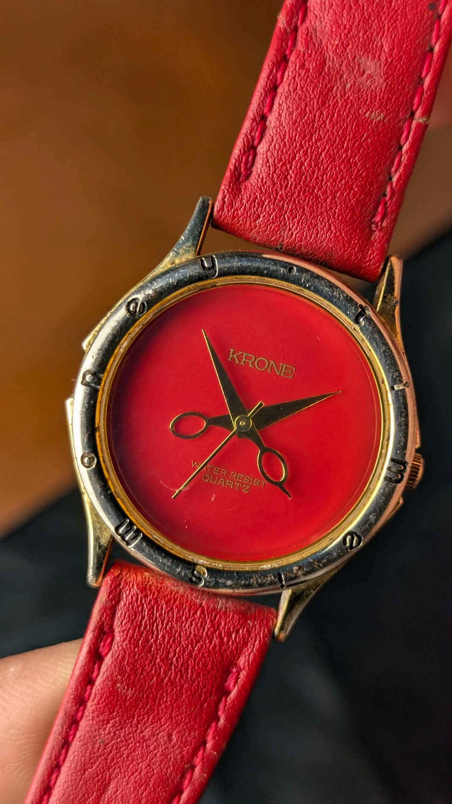 Krone Ladies Watch 30mm Red Dial Quartz Vintage Style Gold Tone Case