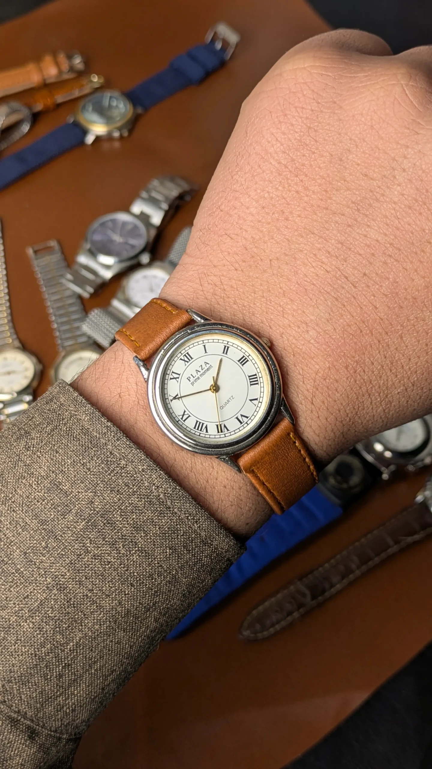 Plaza Prime Moment Vintage Watch 32mm Roman Dial Leather Strap