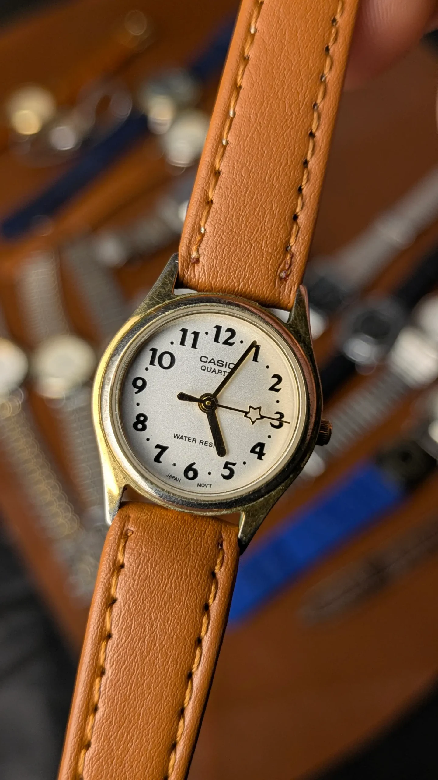 Vintage Casio Ladies Watch LQ-398 25mm Quartz Leather Strap