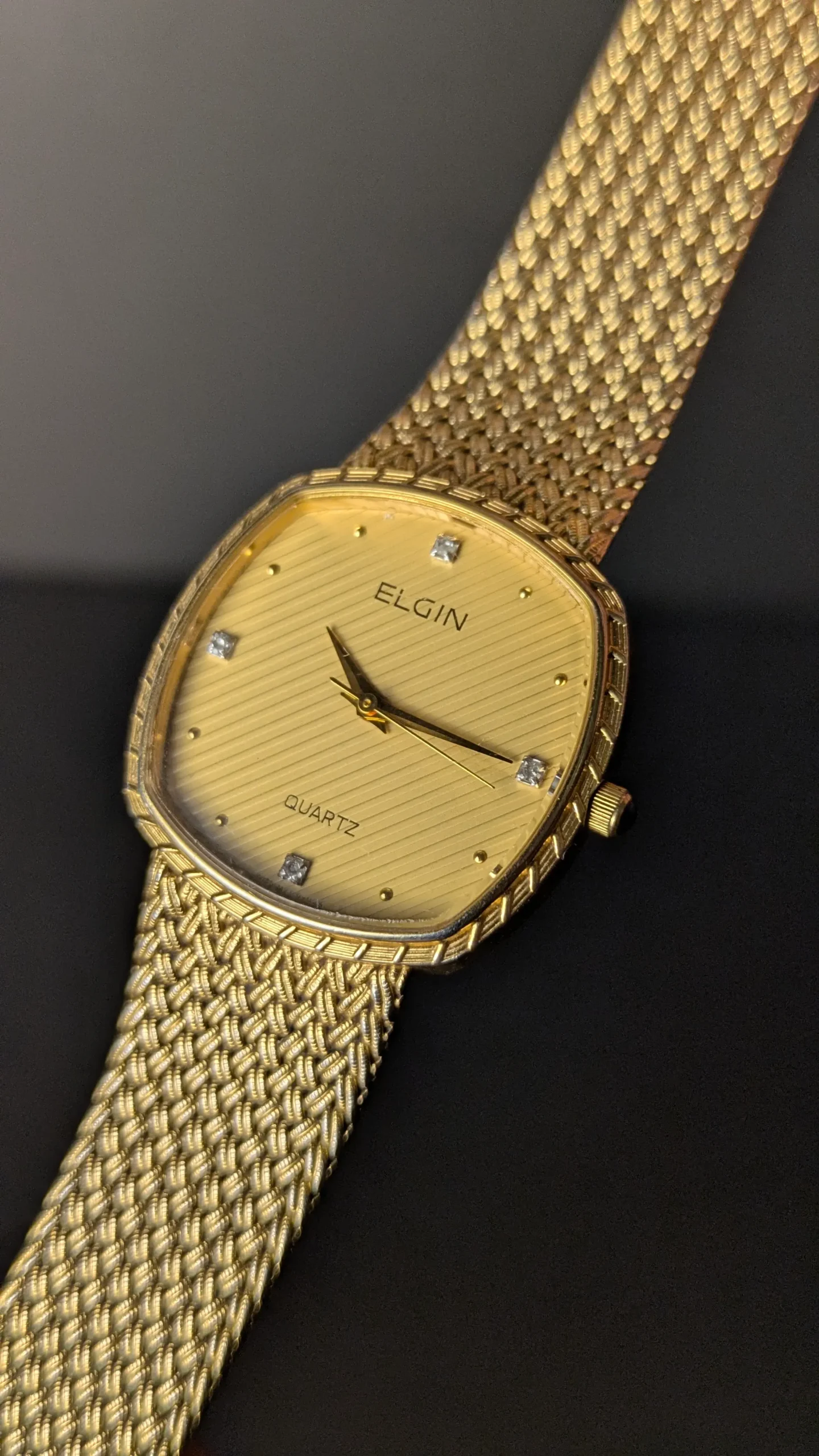 Original Swiss Elgin Gold Plated Quartz Watch – 30mm Vintage Dress Watch