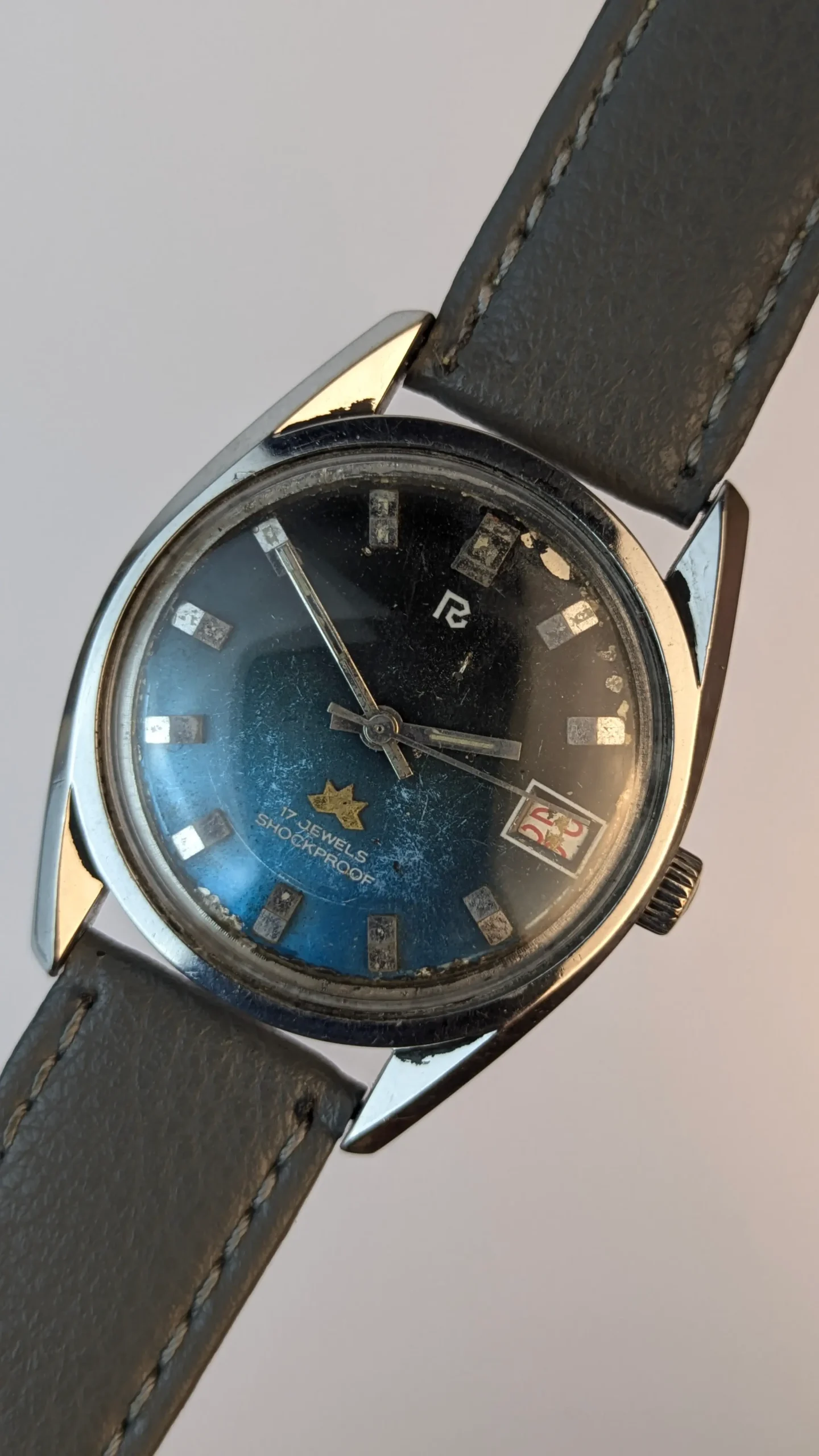 Vintage 17 Jewels Riccoh Shockproof Watch – 35mm