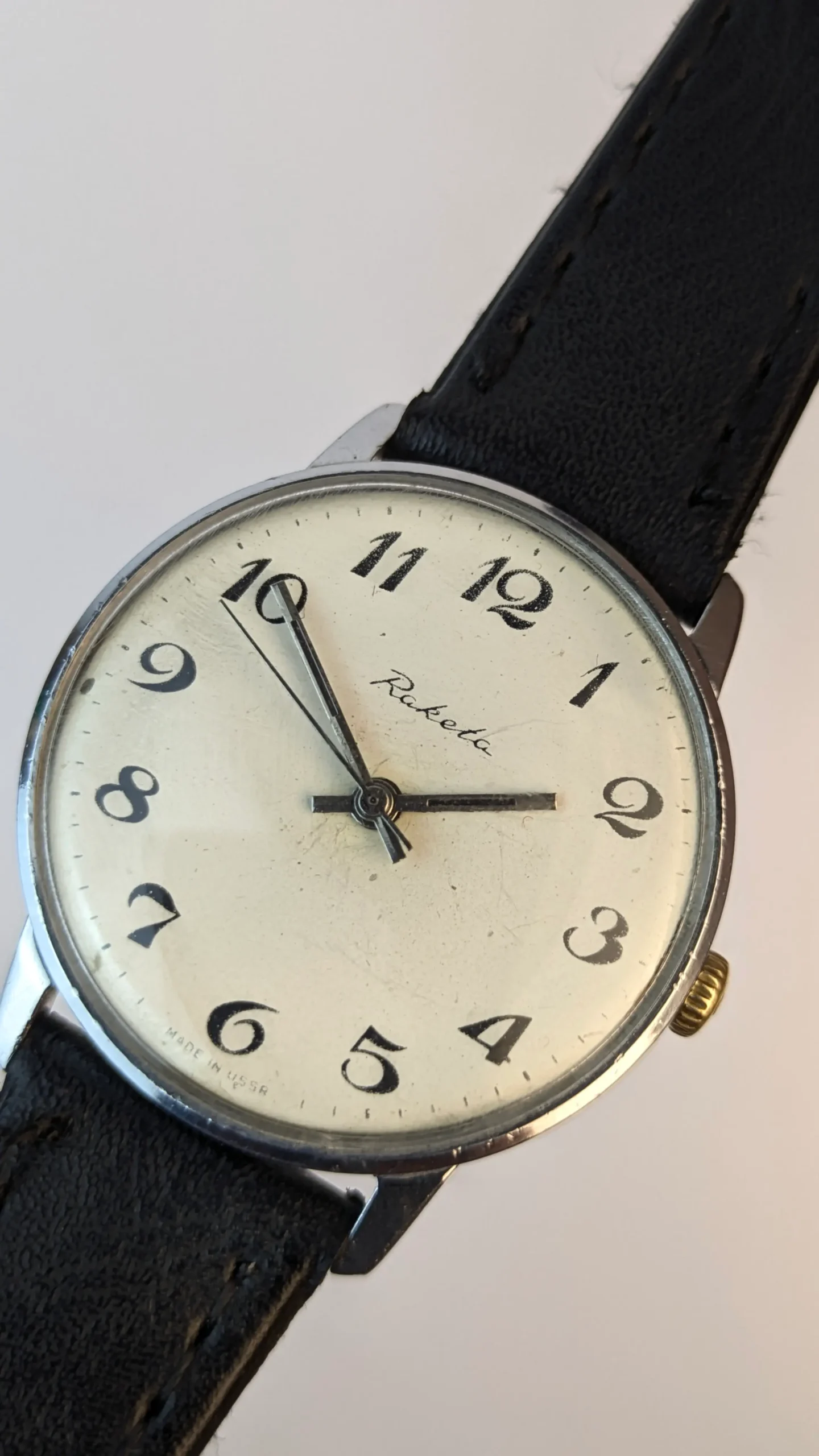 Vintage Raketa USSR Wristwatch – 33mm
