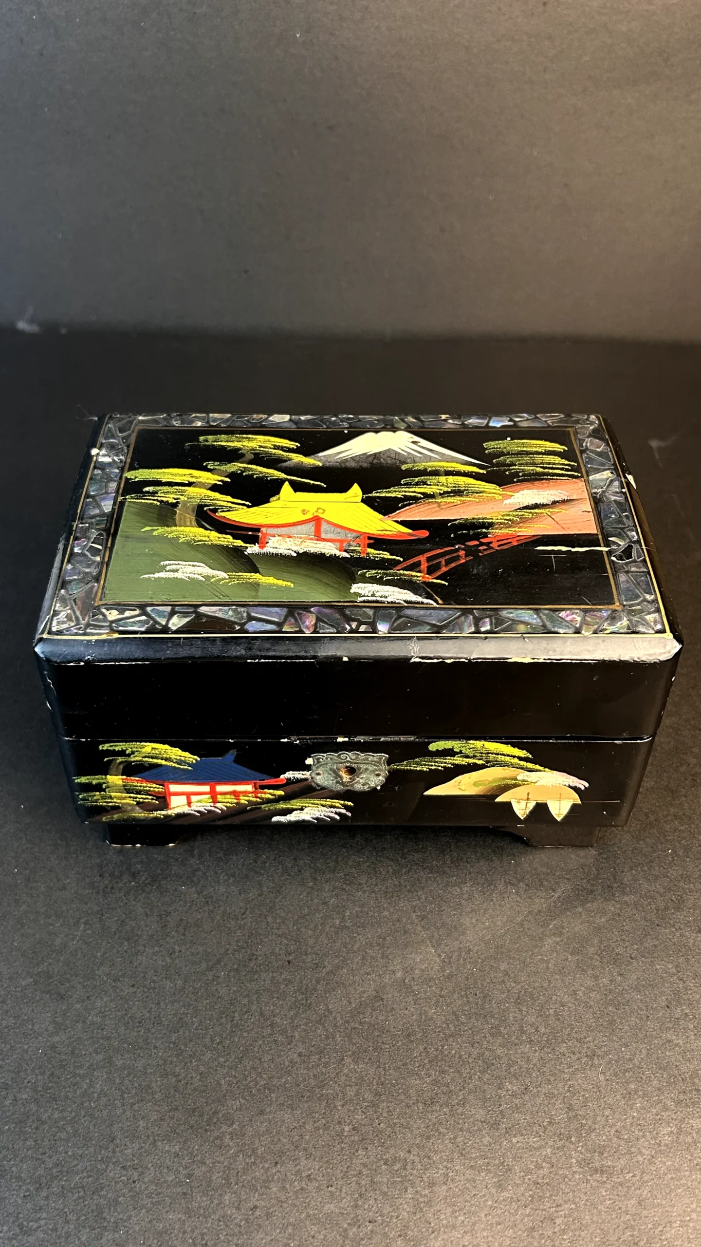 Vintage Japanese Lacquer Jewelry Box with Hand-Painted Landscape Design