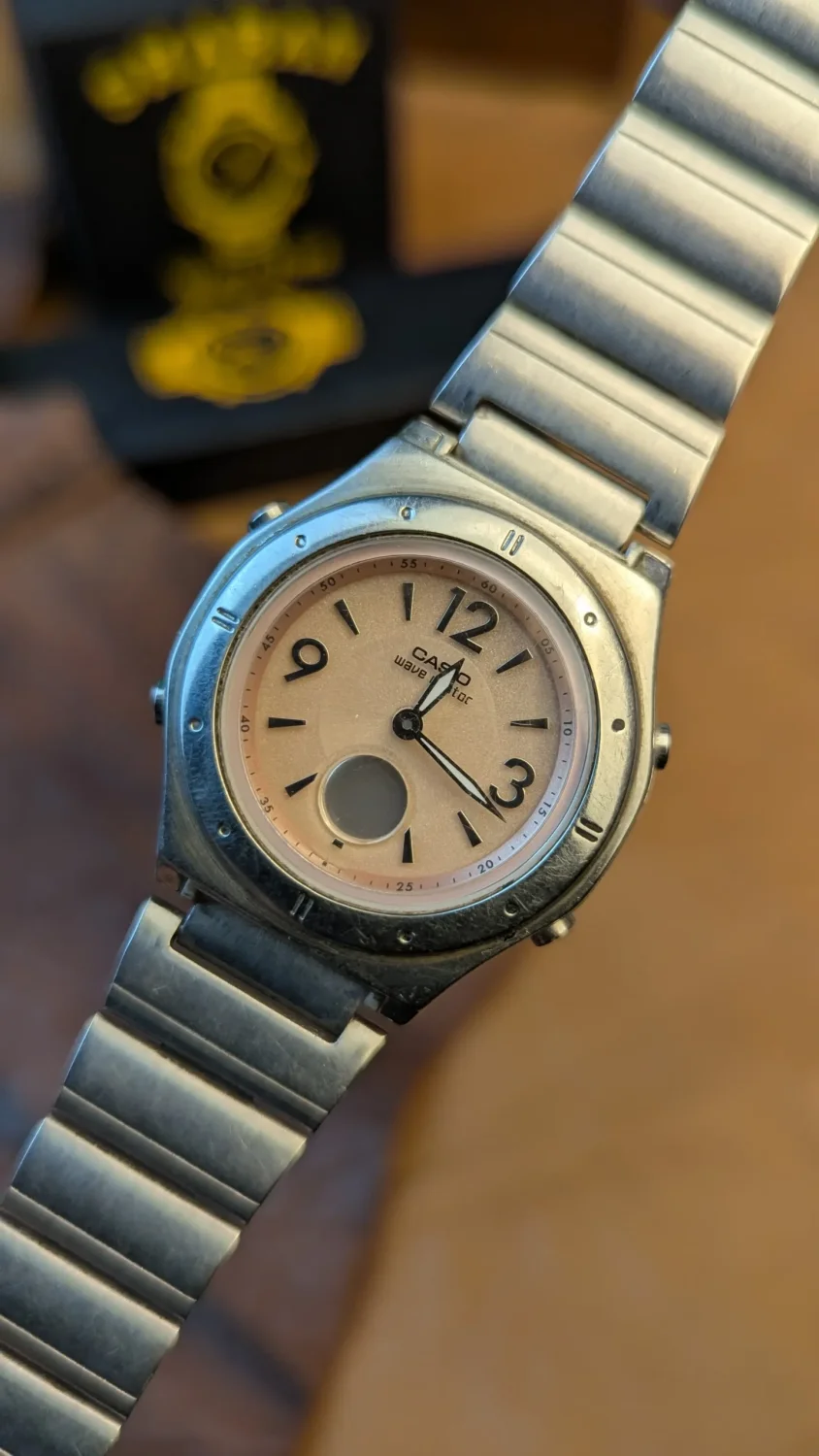 Vintage Casio Wave Ceptor Analog Digital Watch