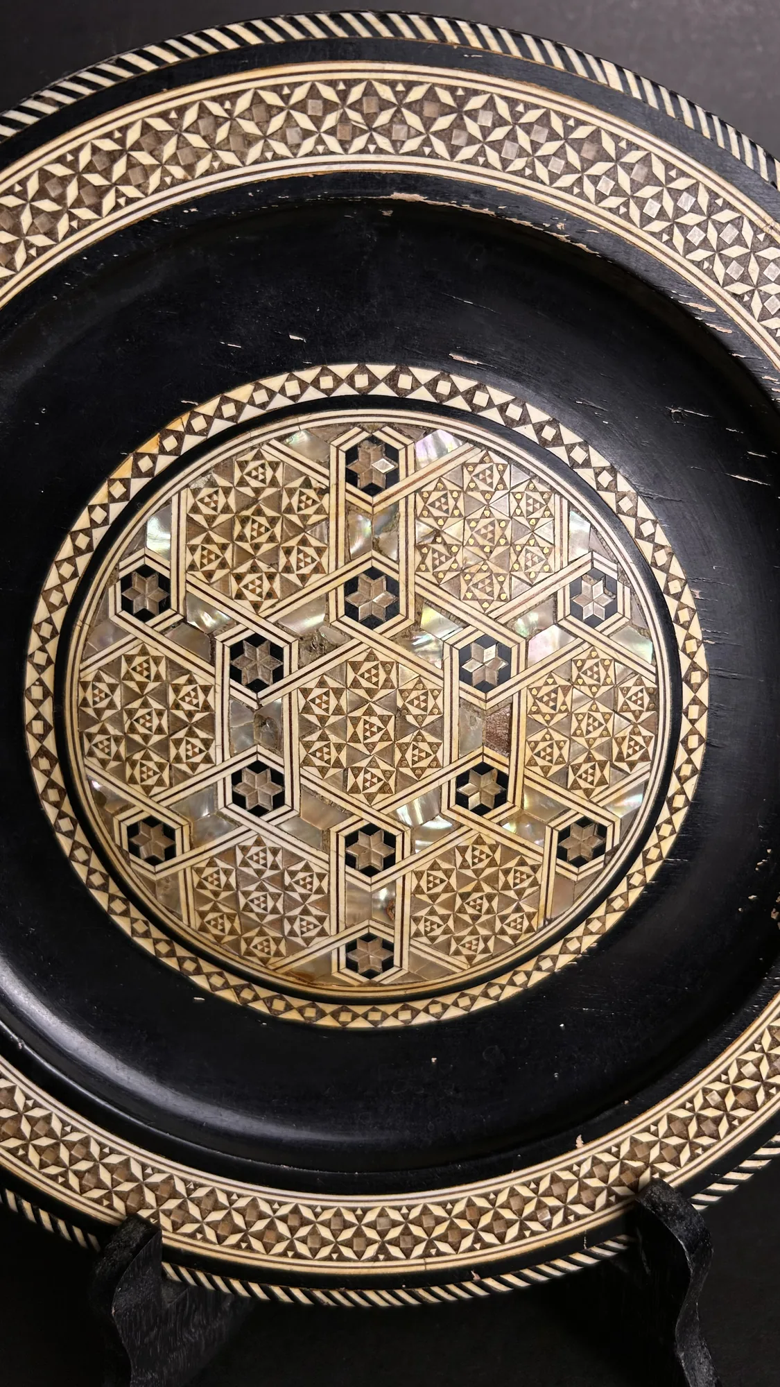 Intricate Geometric Inlaid Wooden Decorative Plate Tray