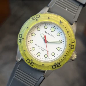 MAOW sports watch