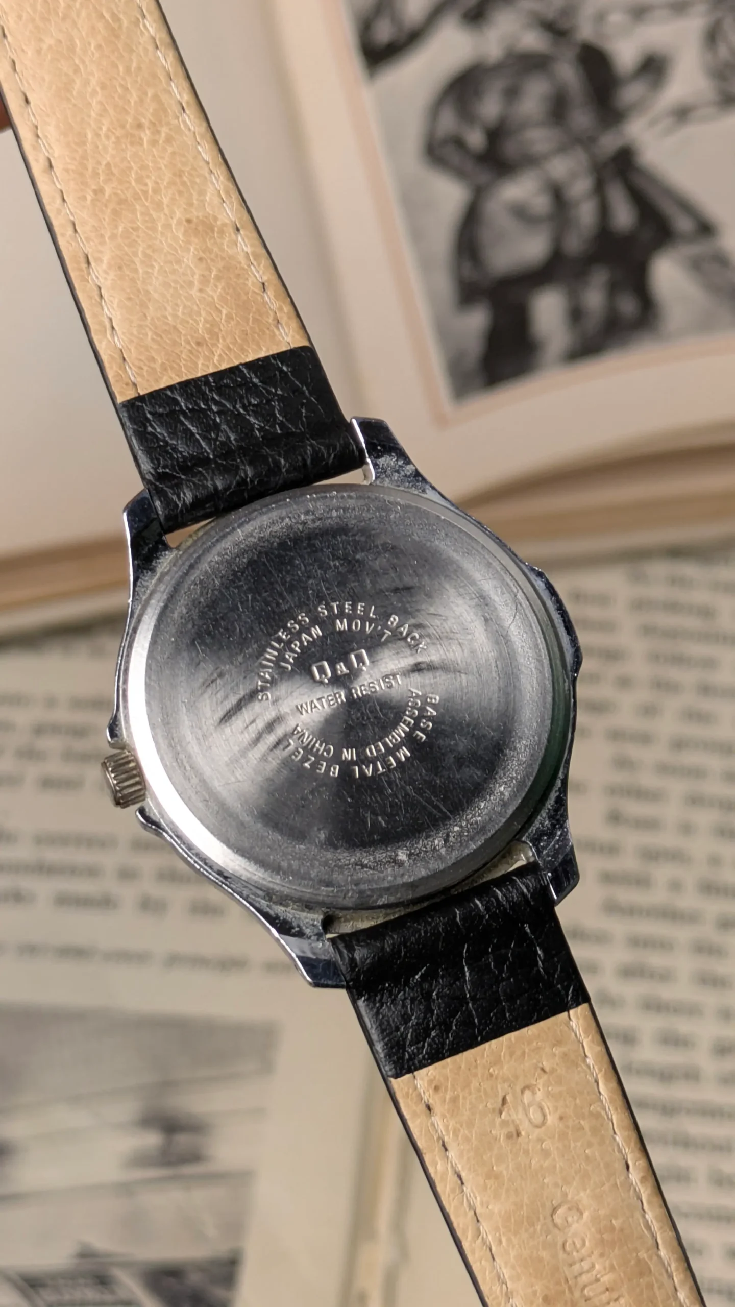 Q&Q quartz watch stainless steel back