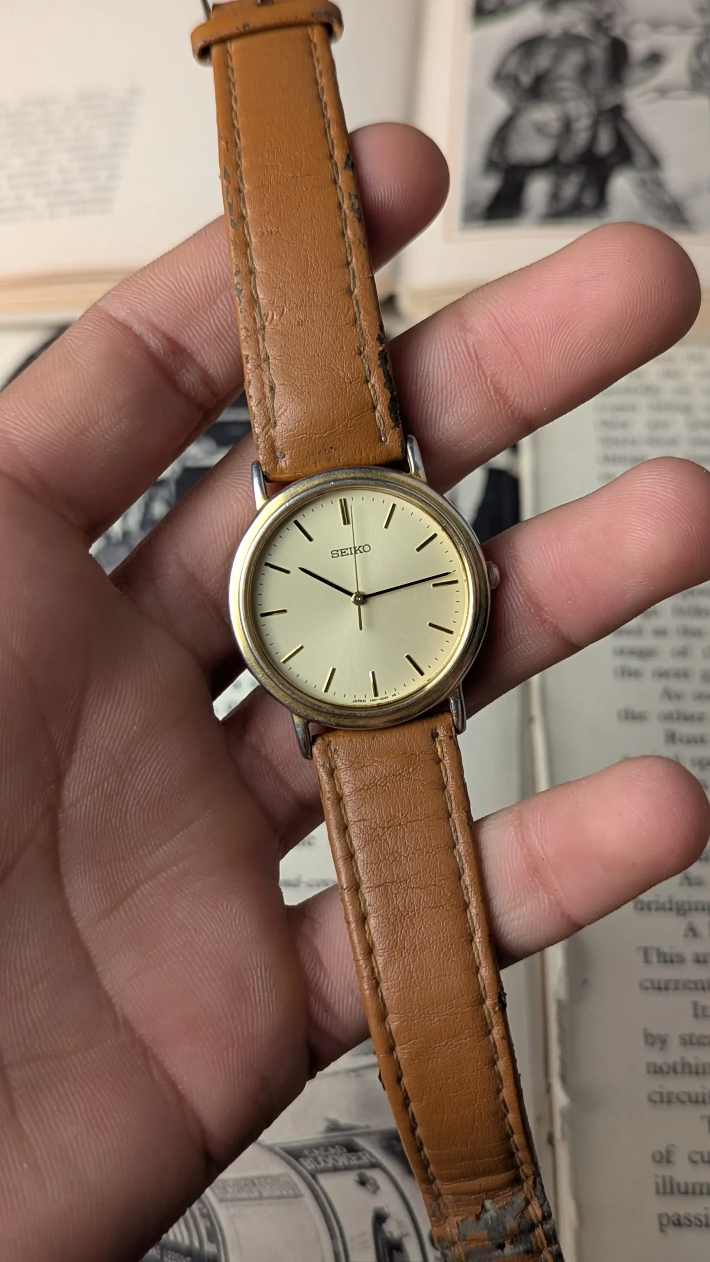 Vintage Seiko quartz minimalist watch