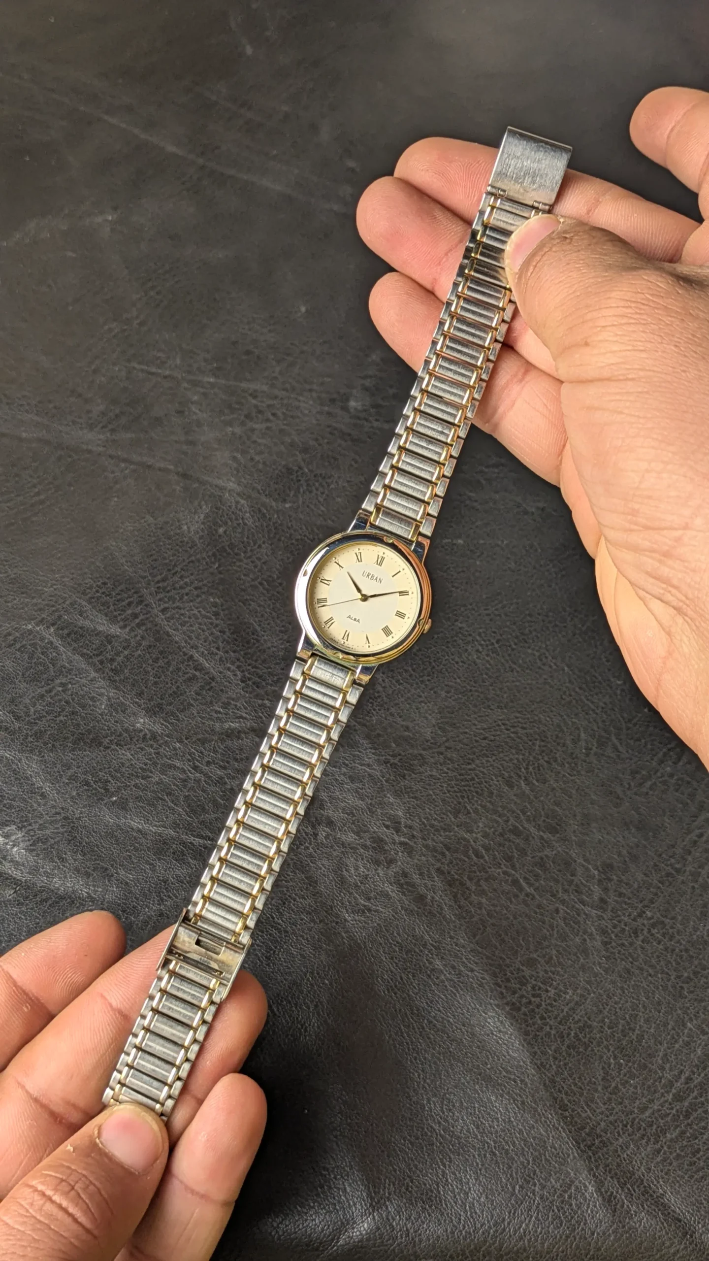 Vintage Urban Alba quartz watch