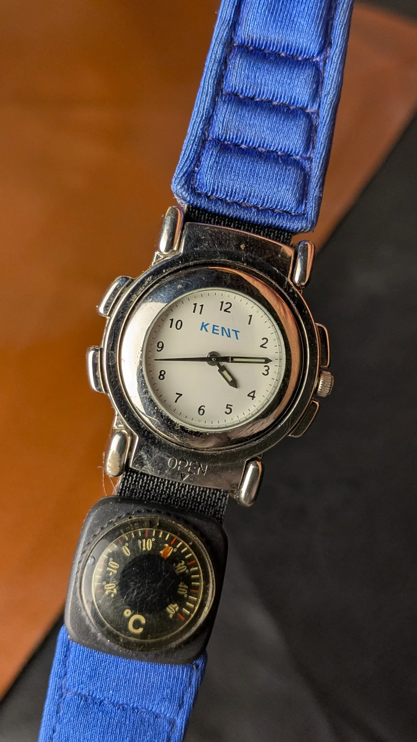 Vintage KENT outdoor quartz watch with blue strap