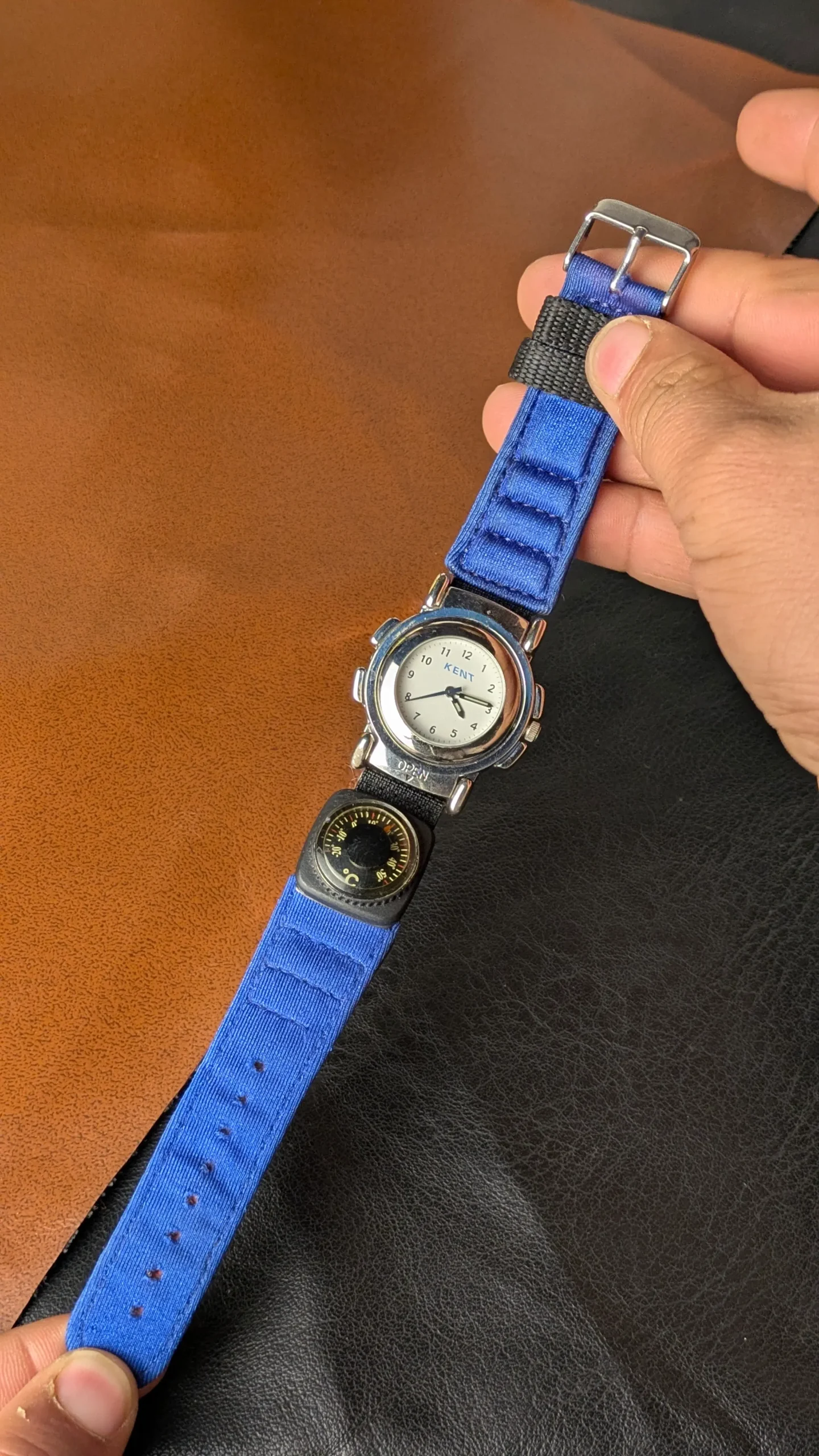 KENT adventure watch with compass and thermometer modules