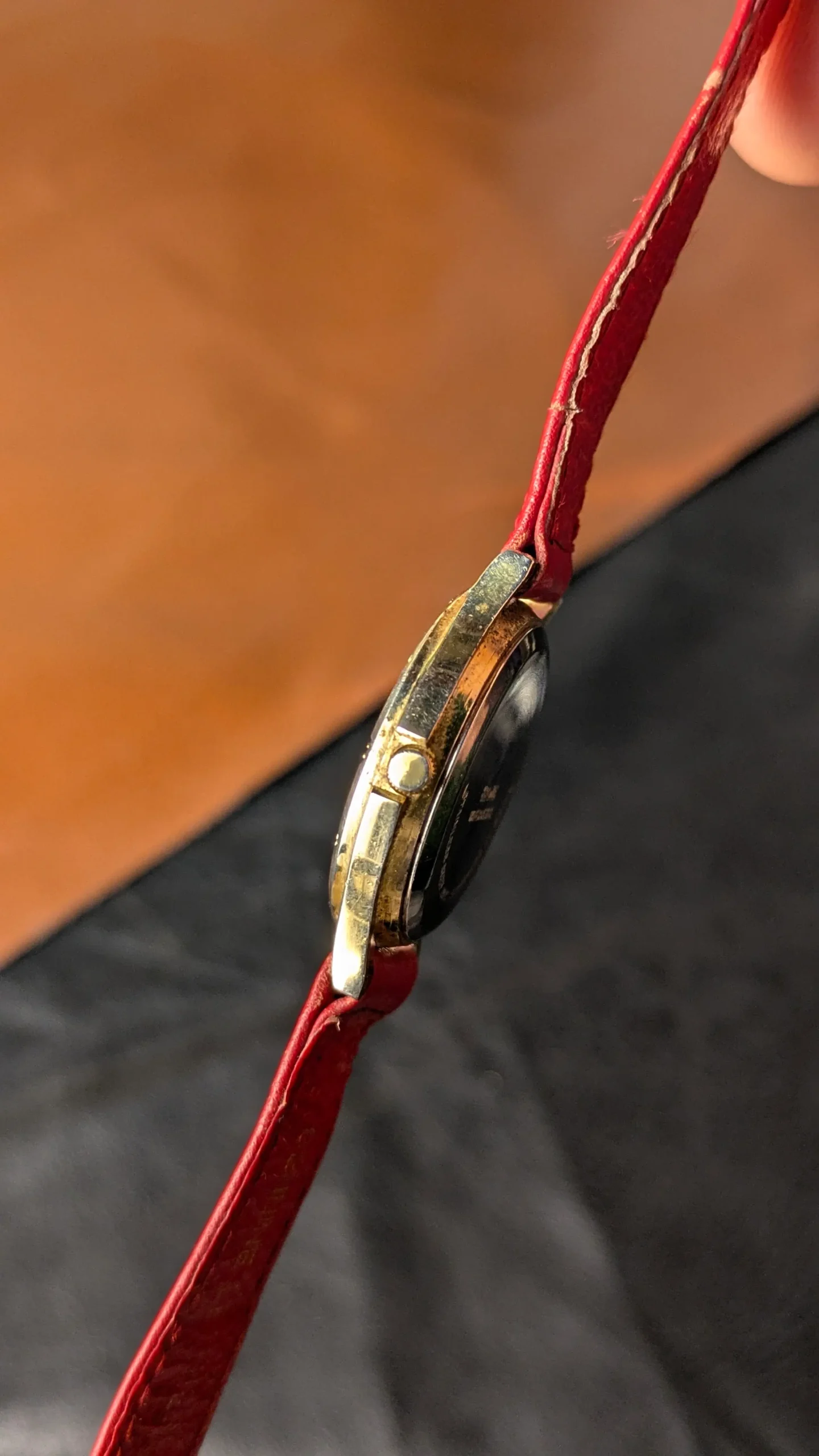 Krone ladies fashion watch side picture