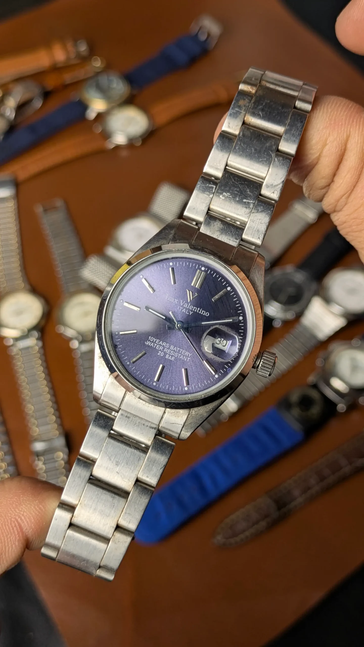 izax valentino watch date magnifier cyclops lens