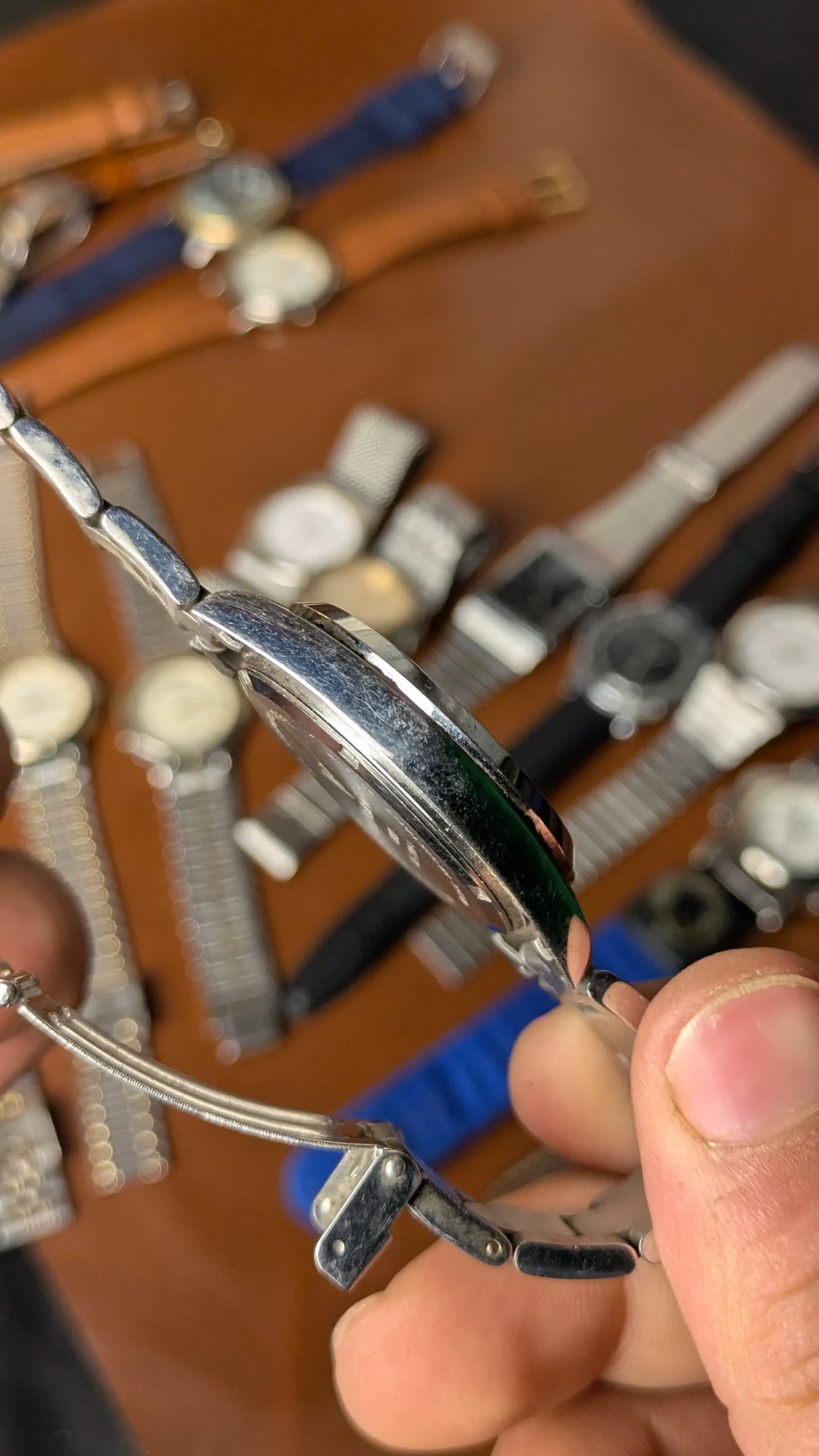 blue dial wristwatch 35mm elegant design crown side