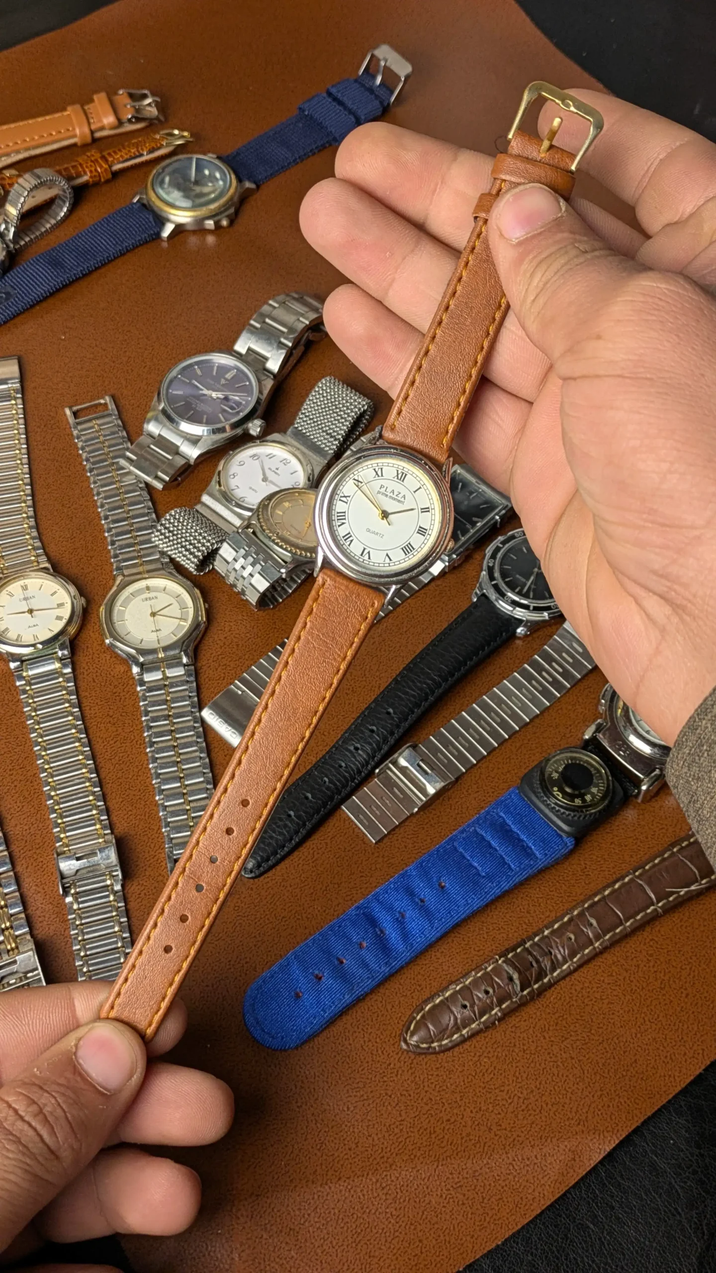 vintage plaza watch leather strap brown classic design