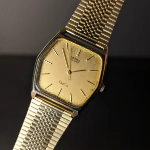 Vintage Japanese Seiko Dolce dress watch close-up