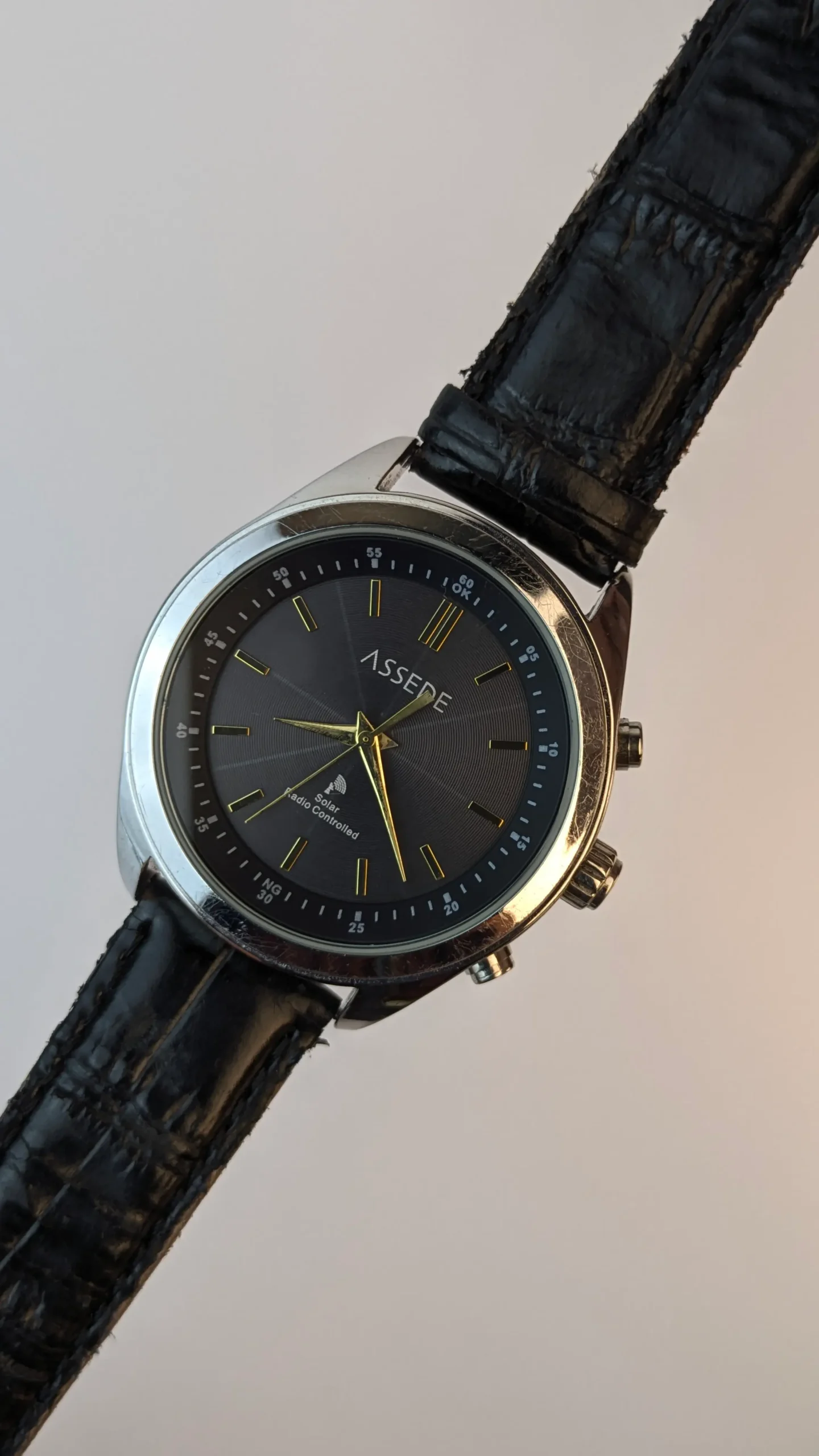 ASSERE Solar Radio Controlled Watch