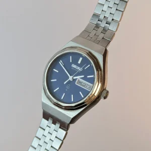 Vintage Seiko Quartz ladies watch with blue dial