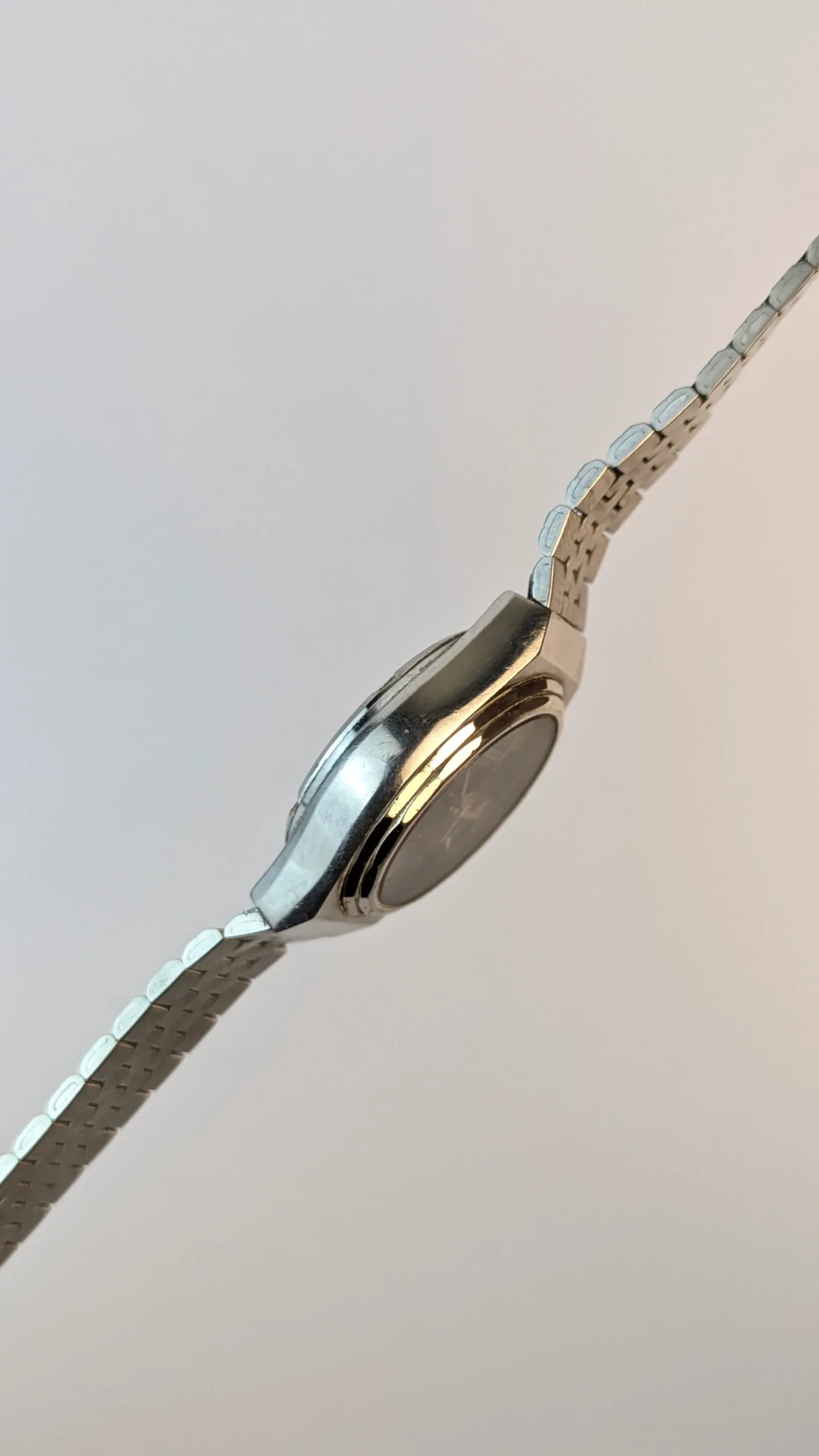 Side profile of Seiko vintage wristwatch