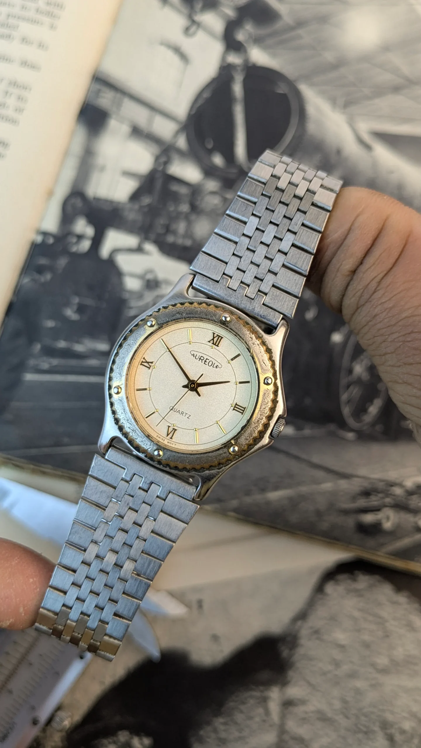 Vintage Aureole 34mm quartz dress watch with champagne dial and stainless steel bracelet