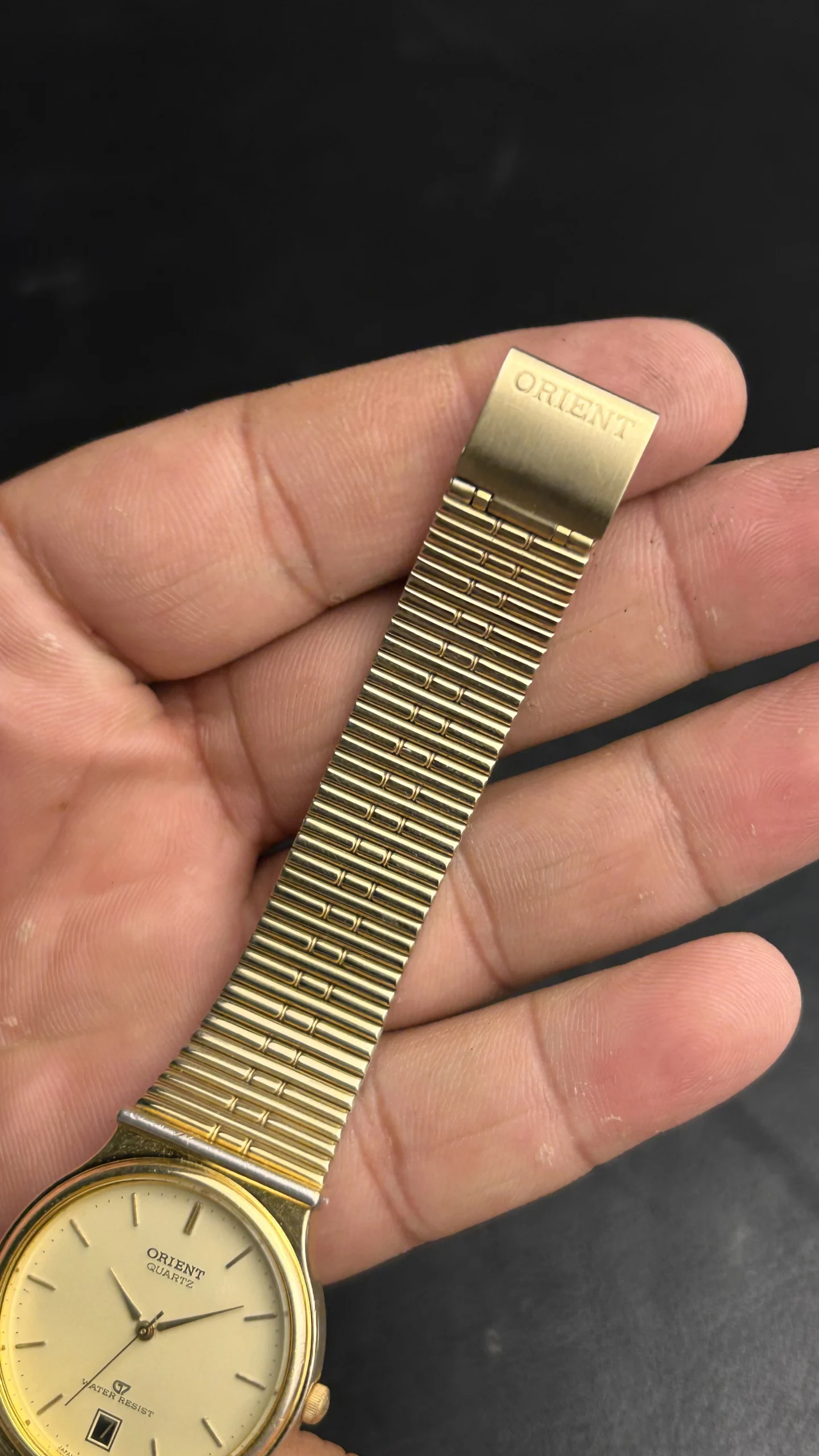 Vintage Orient Quartz Gold Plated Watch – Date Window Stainless Steel Bracelet - Image 4