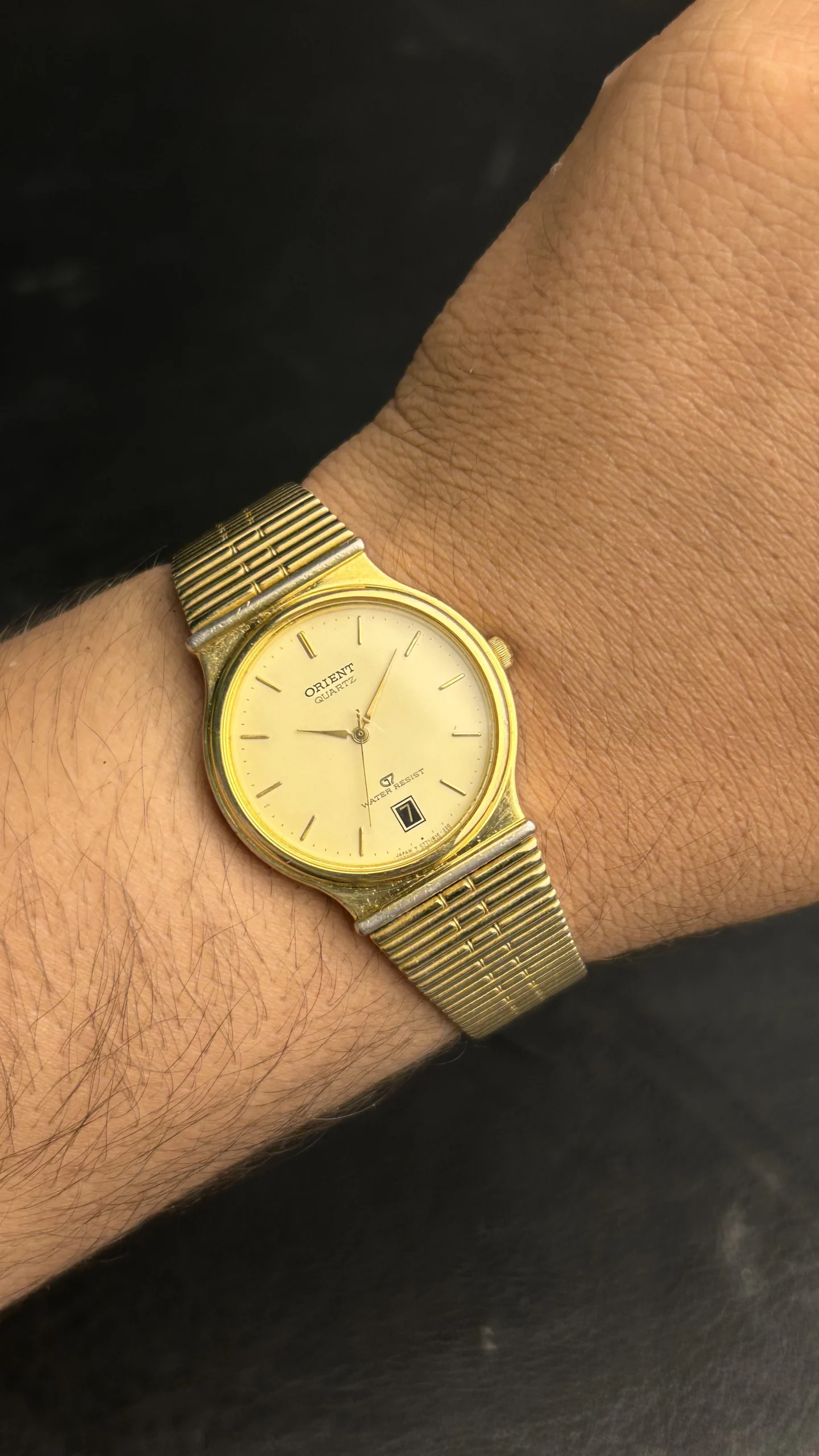 Vintage Orient Quartz Gold Plated Watch – Date Window Stainless Steel Bracelet - Image 5
