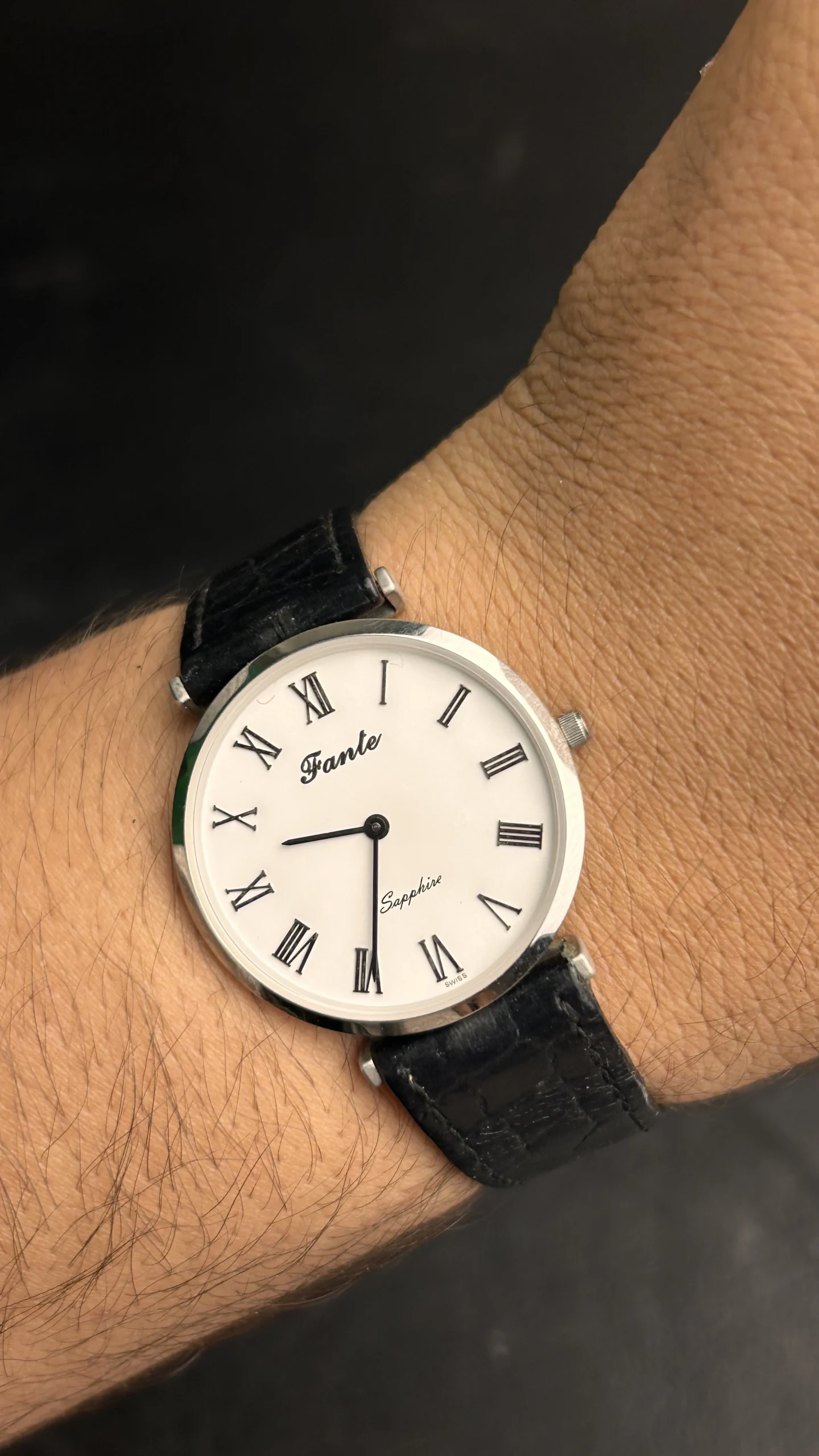 Vintage Fianta Executive Swiss Quartz Watch – White Dial Black Leather Strap - Image 3