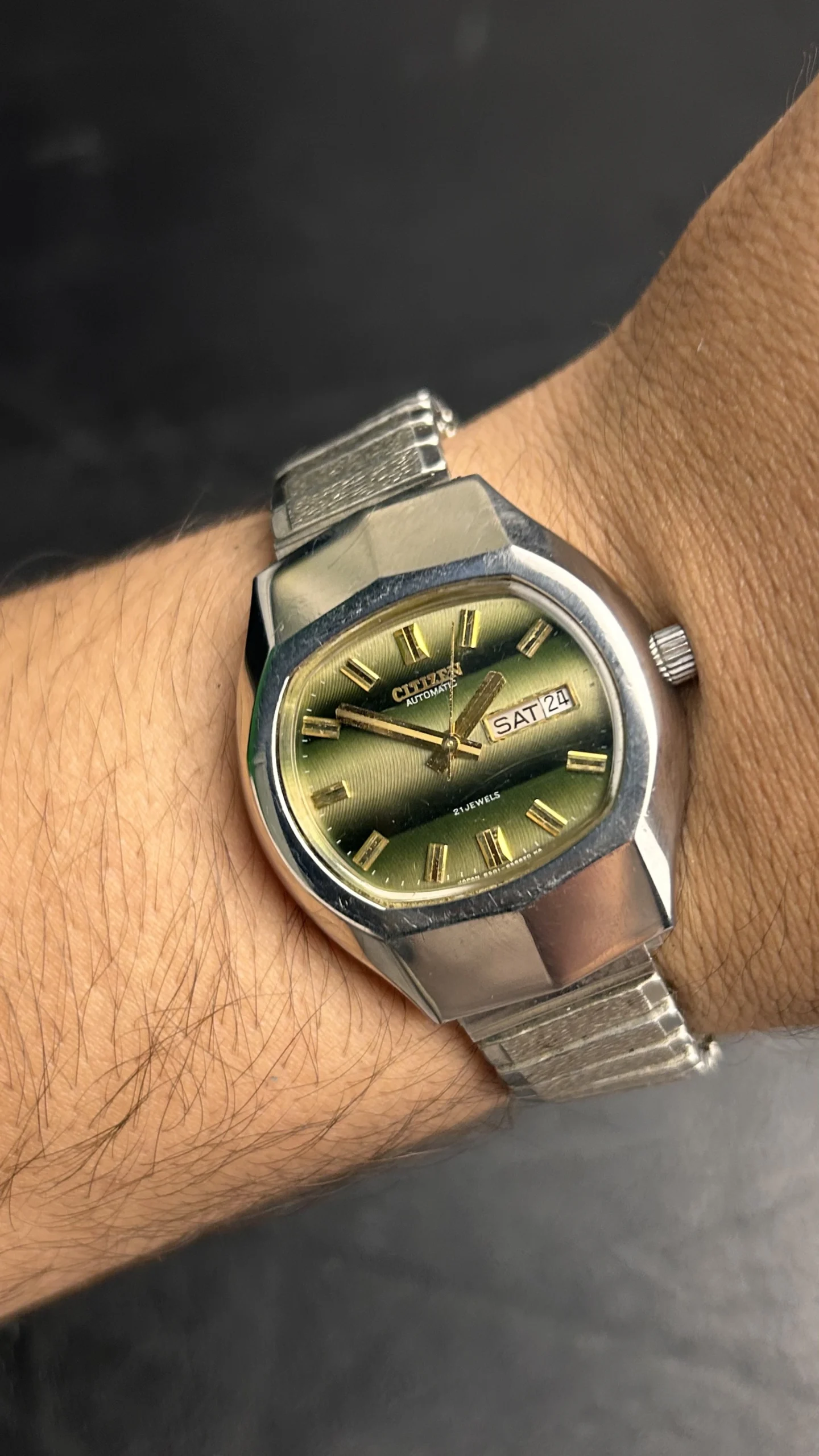 Vintage Citizen Automatic 21 Jewels Day-Date Watch Green Sunburst Dial Stainless Steel Men's Watch - Image 3