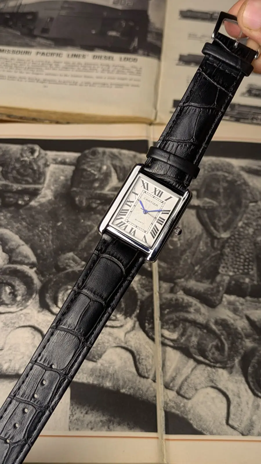 Cartier Watches 32mm Japanese Quartz Leather Strap Dress Watch - Image 6